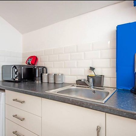 5 Minute Walk From Bury City Centre -1 Bed Flat Exterior photo