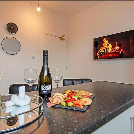 5 Minute Walk From Bury City Centre -1 Bed Flat Exterior photo