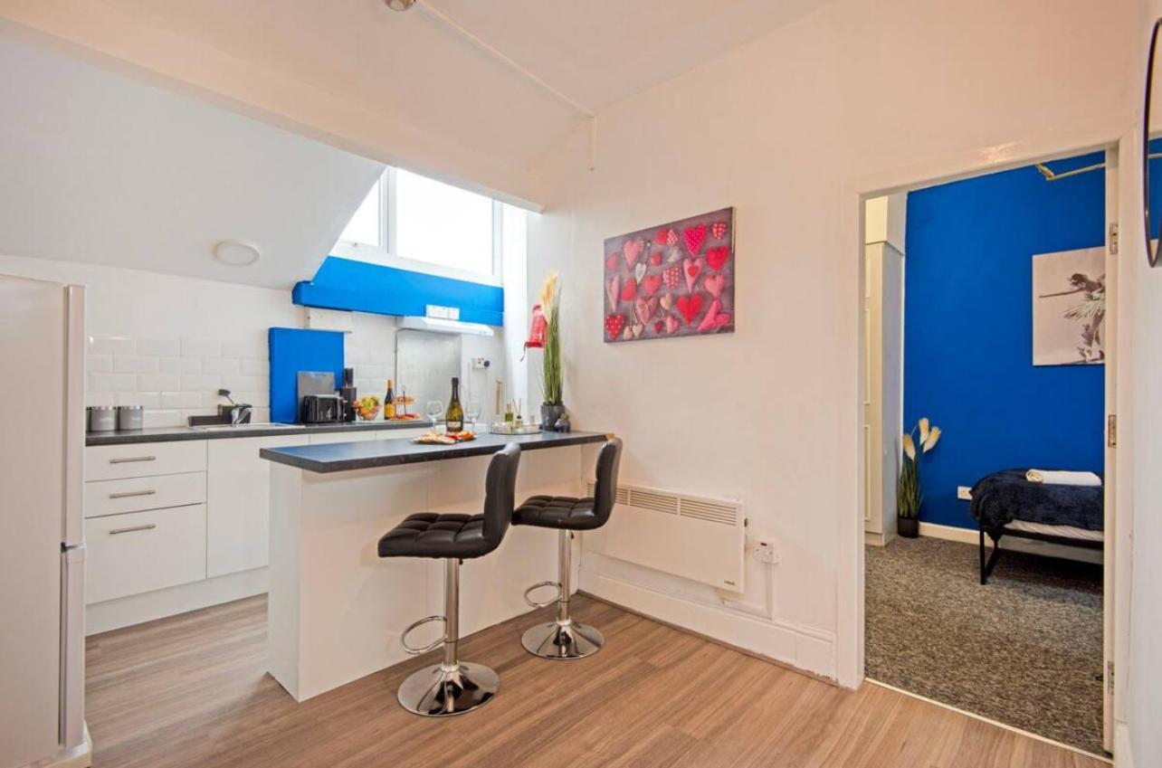 5 Minute Walk From Bury City Centre -1 Bed Flat Exterior photo